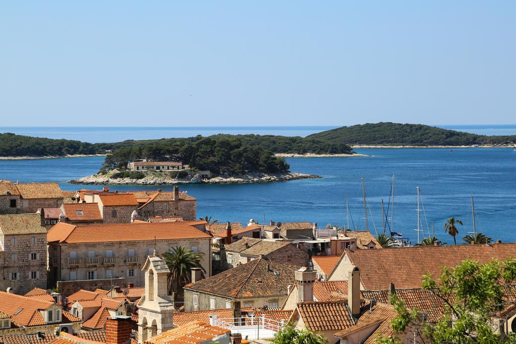 Apartments Seka Hvar Town Exterior photo